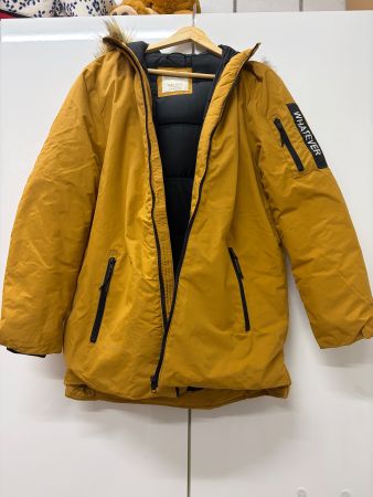 Winterjacke für Jungen von Zara mit Kapuze, gelb