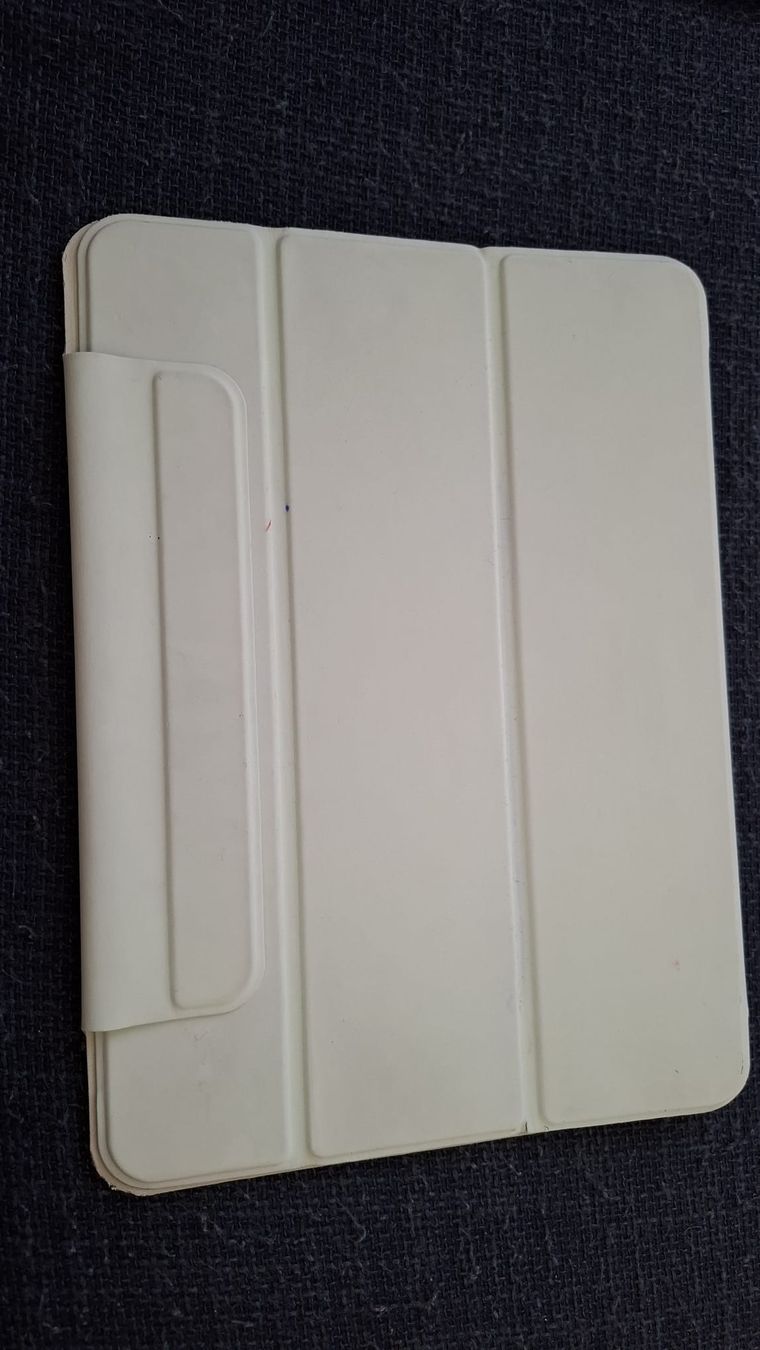 Apple Tablet PC: ipad 11 pro 4.gen – Usato da Luzern venduto da ziyaince40 4