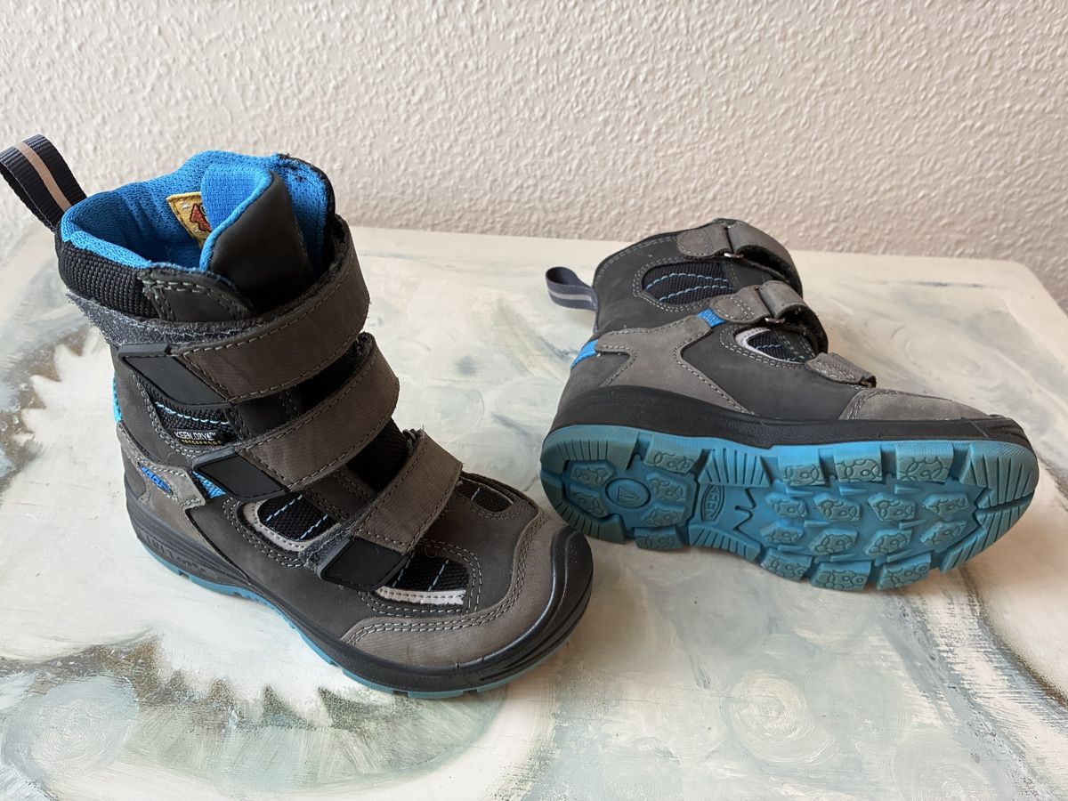 Keen Scarpe per ragazzi: Keen Winterschuhe Grösse 25/26 – Usato da Aarau venduto da Musicandotherthings