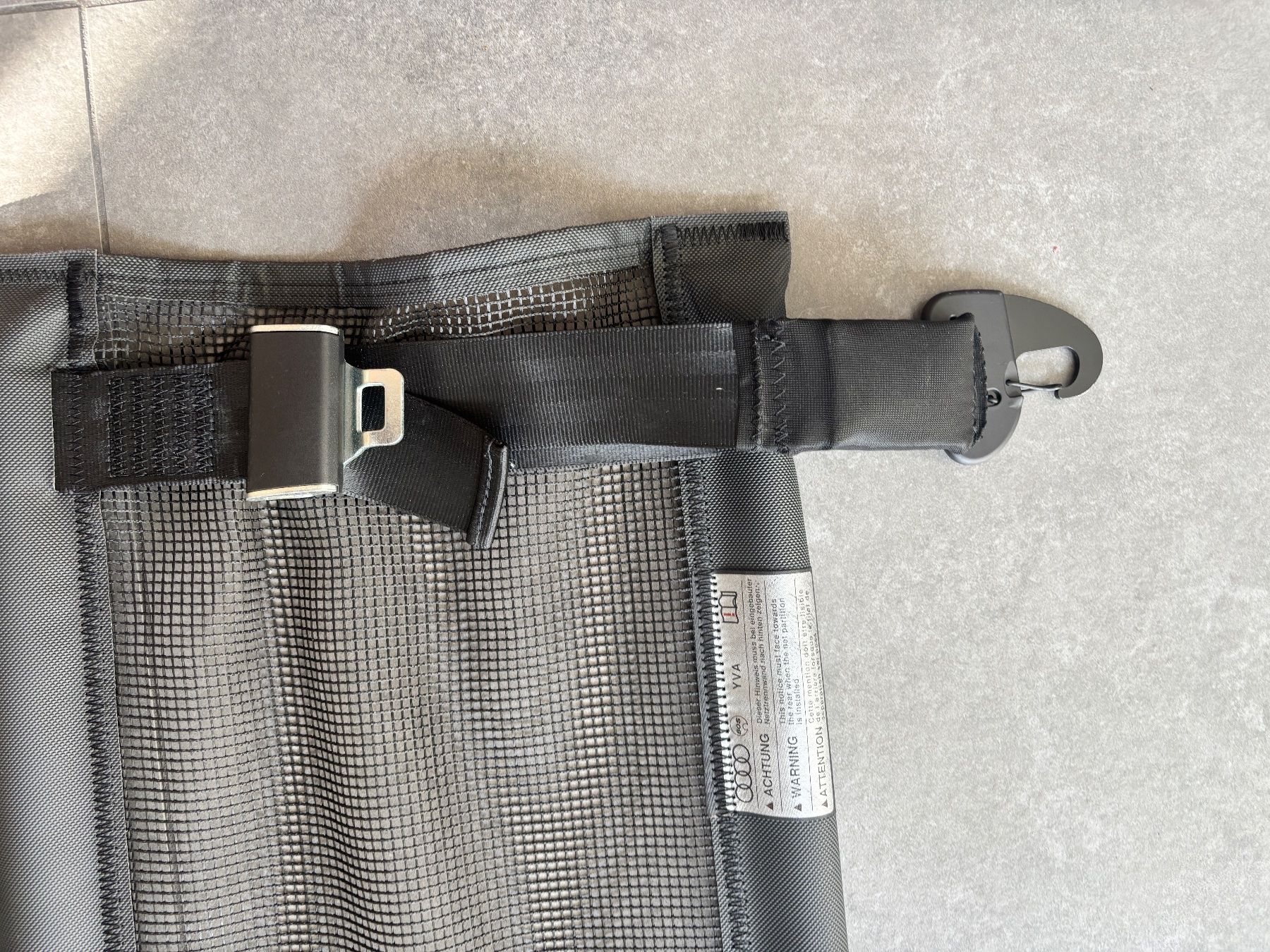 Audi Accessori per altri veicoli: Audi Q5 Luggage Divider Net (OEM) – Nuovo e nell'imballaggio originale da Ebertswil venduto da LottevA 1
