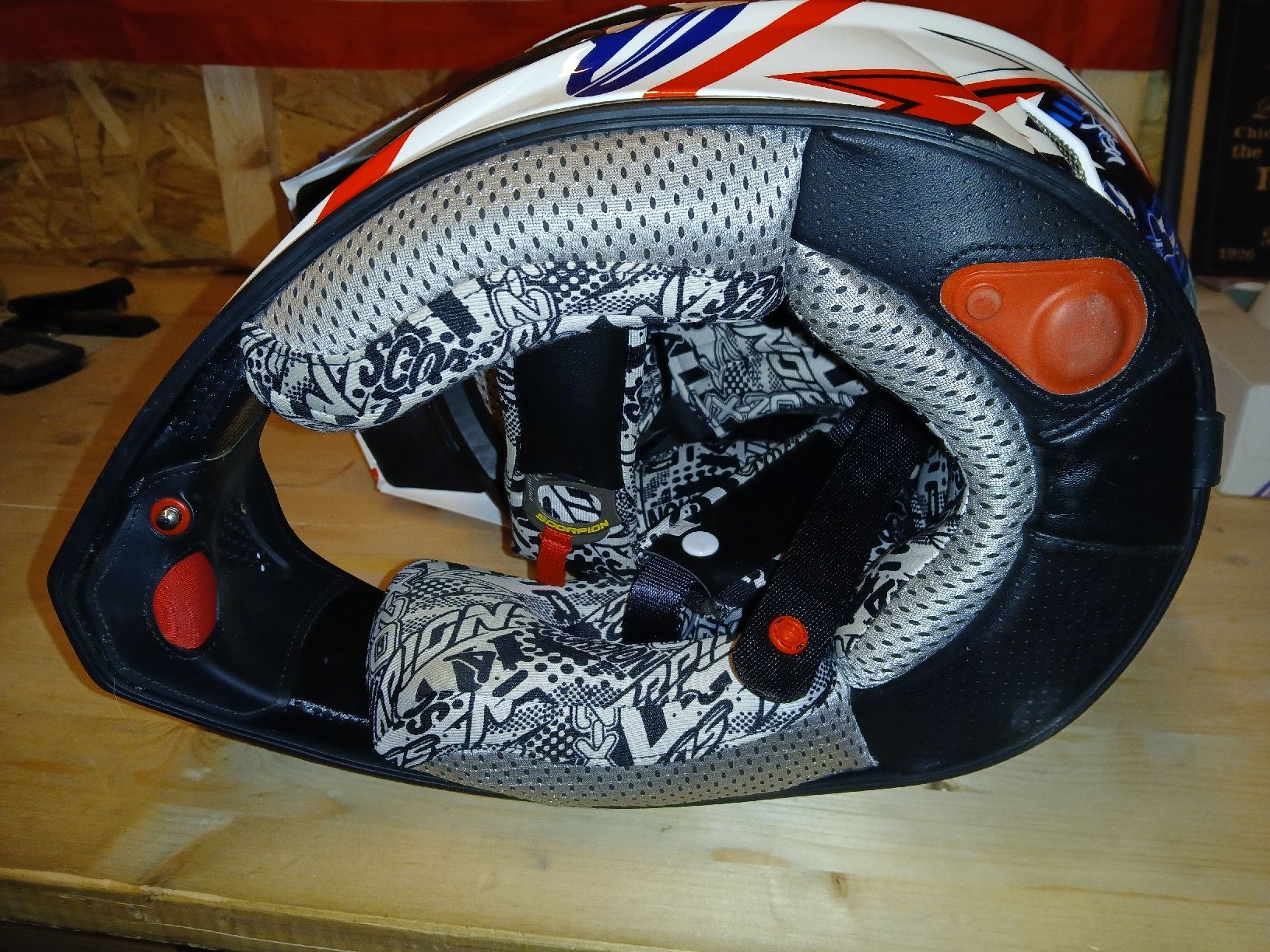 Caschi & visiere: Casque Scorpion VX-20 K.O. Édition - Taille S - Occasion – Usato da La Chaux-de-Fonds venduto da miami-vice1985 4