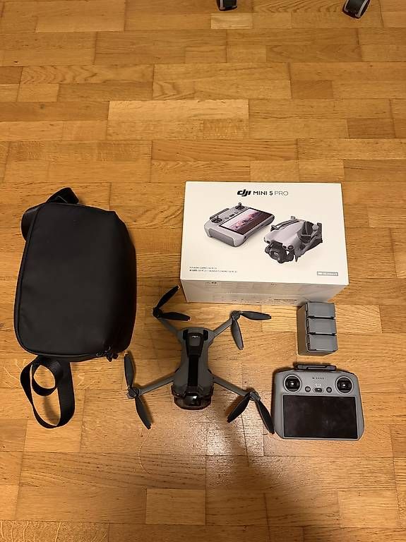 RC Modellbau: DJI Mini 5 Pro Fly More Combo – Gebraucht aus Noréaz von tff_l8lk