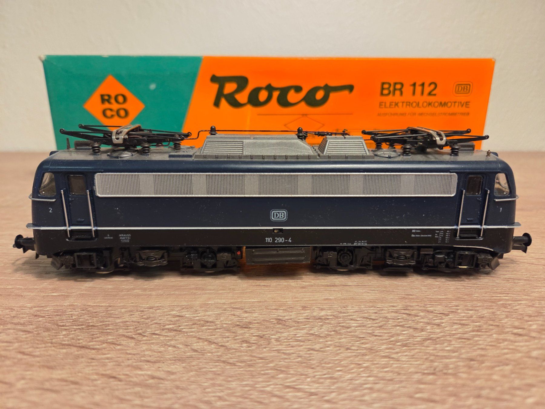 Roco Modellini di ferrovie: Roco 14138S E-Lok BR 112 DB H0 – Difettoso da St-Aubin-Sauges venduto da Lo_Go 1