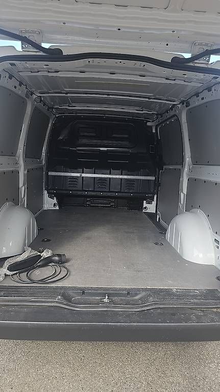 Véhicules utilitaires: Mercedes benz E vito  – D'occasion à Avully par Tatiana- 4