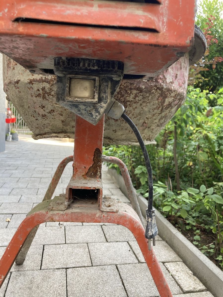 Tutte le macchine: Lescha Betonmischer – Usato da Schlieren venduto da Flower5 2