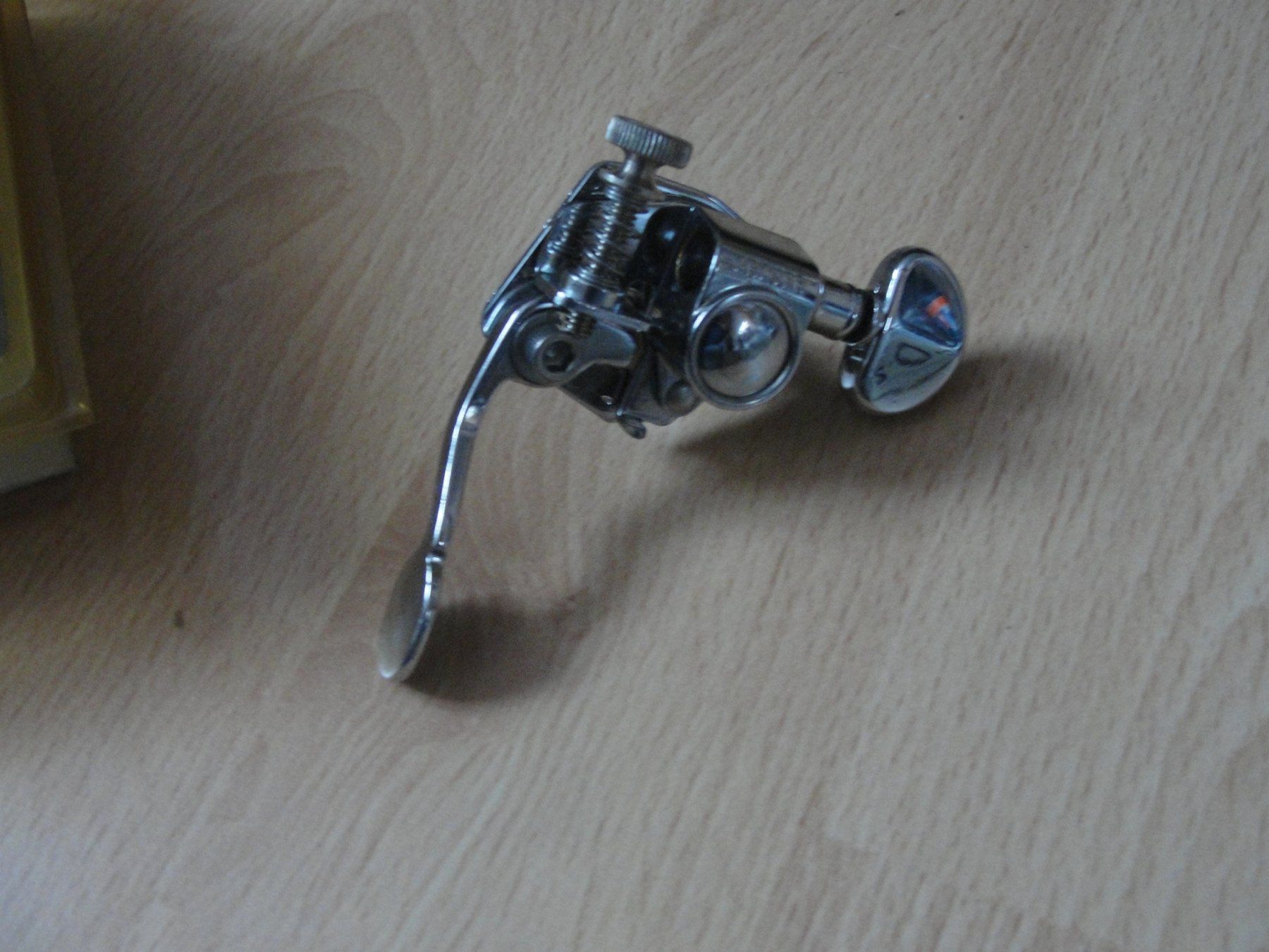 Strumenti musicali: Hipshot D-Tuner Grovermechanik – Nuovo e nell'imballaggio originale da Unterkulm venduto da falkennest01 2