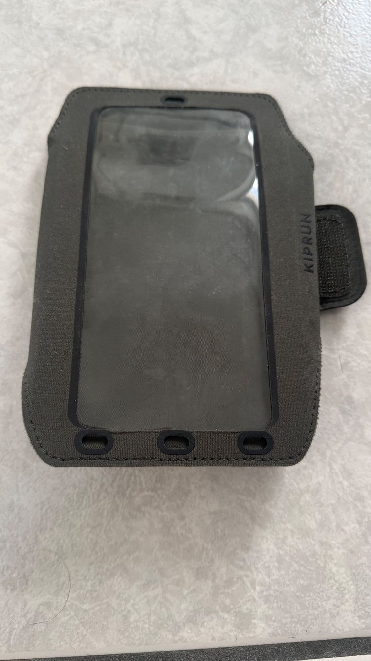 Cover & Protezioni schermo: Fascia da braccio Kiprun per smartphone, – Usato da Monte Carasso venduto da Ely67