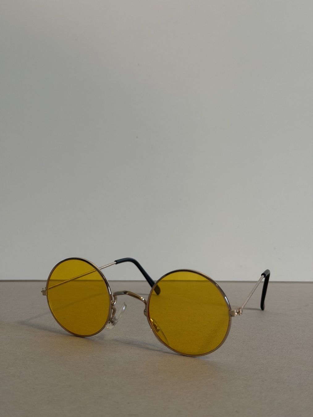 Catenine: Flower Power Halskette und Brille – Usato da Oberrohrdorf venduto da Schuegu33 3
