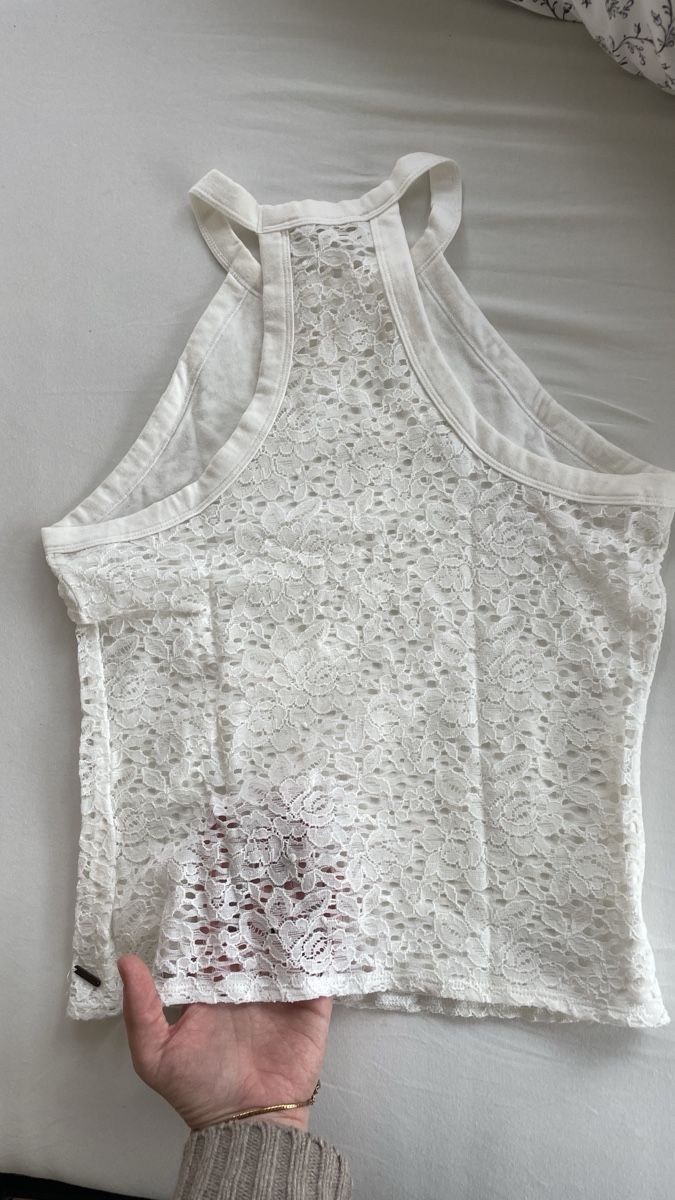 Hollister Tops: Weisses Spitzentop Neckholder Top – D'occasion à Muttenz par lil_cs6m 1