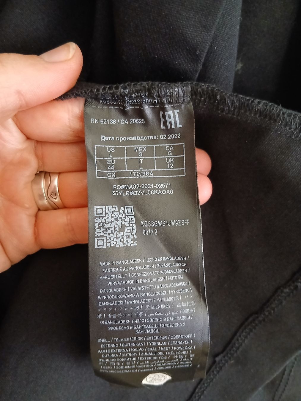 Guess Giacche: Guess Black Light Women Jacket Size L – Nuovo (secondo la descrizione) da Wil SG venduto da tre_g2l7 3