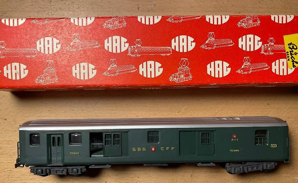 Modellini di ferrovie: Märklin 1 HAG HO SBB-Postwagen – Usato da Bern venduto da vas_5kbp