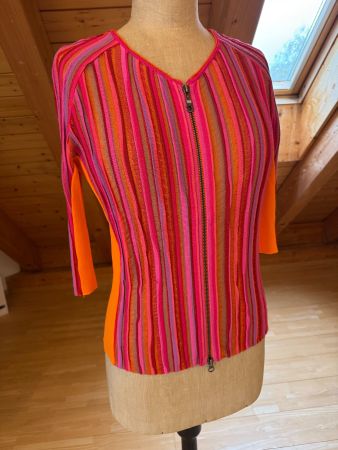 Sommer Strickjacke in frischen Farben