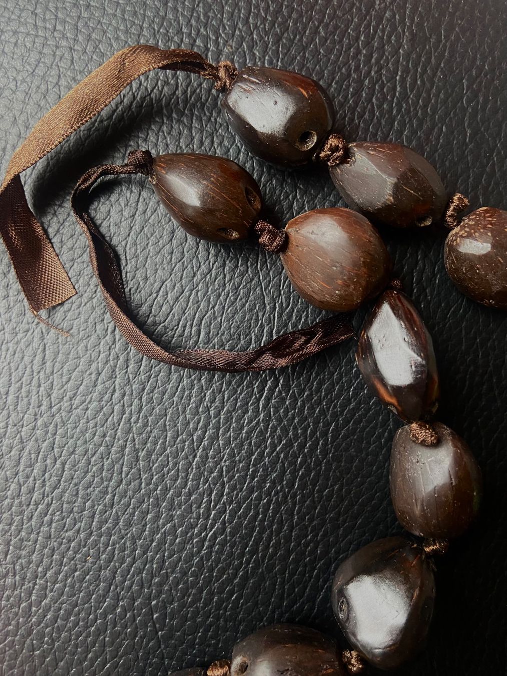 Catenine: Original Hawaii Kukui  Halskette** Neu** – Nuovo (secondo la descrizione) da Zuerich venduto da Perlen-Decor 2