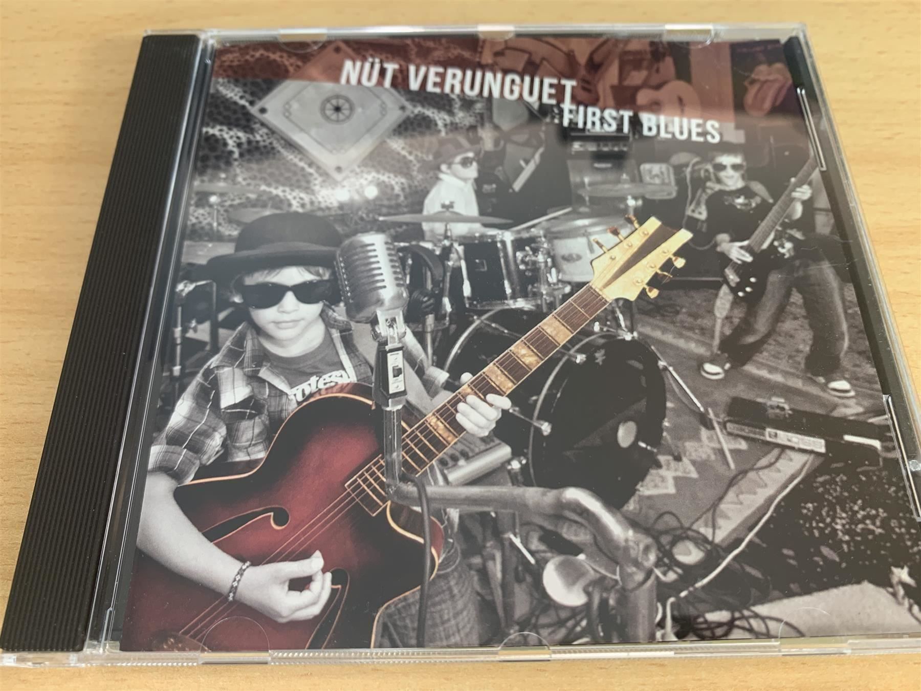 CD: Nüt Verunguet – First Blues – Usato da Rikon im Tösstal venduto da Alpenmutz