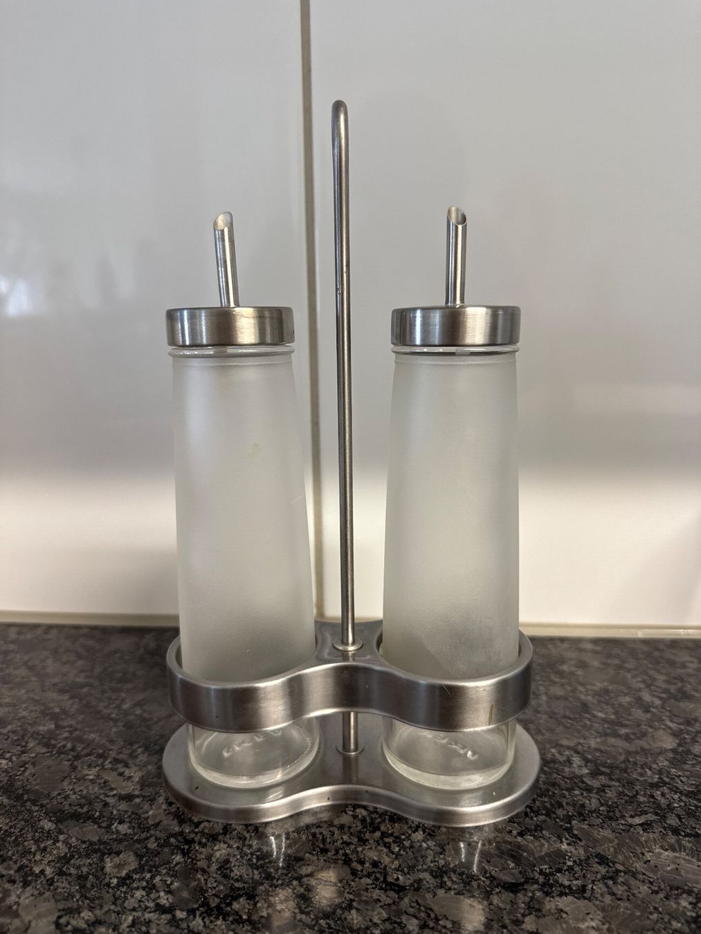 Set di piatti: IKEA Öl- und Essig Set – Usato da Horgen venduto da linuxrp