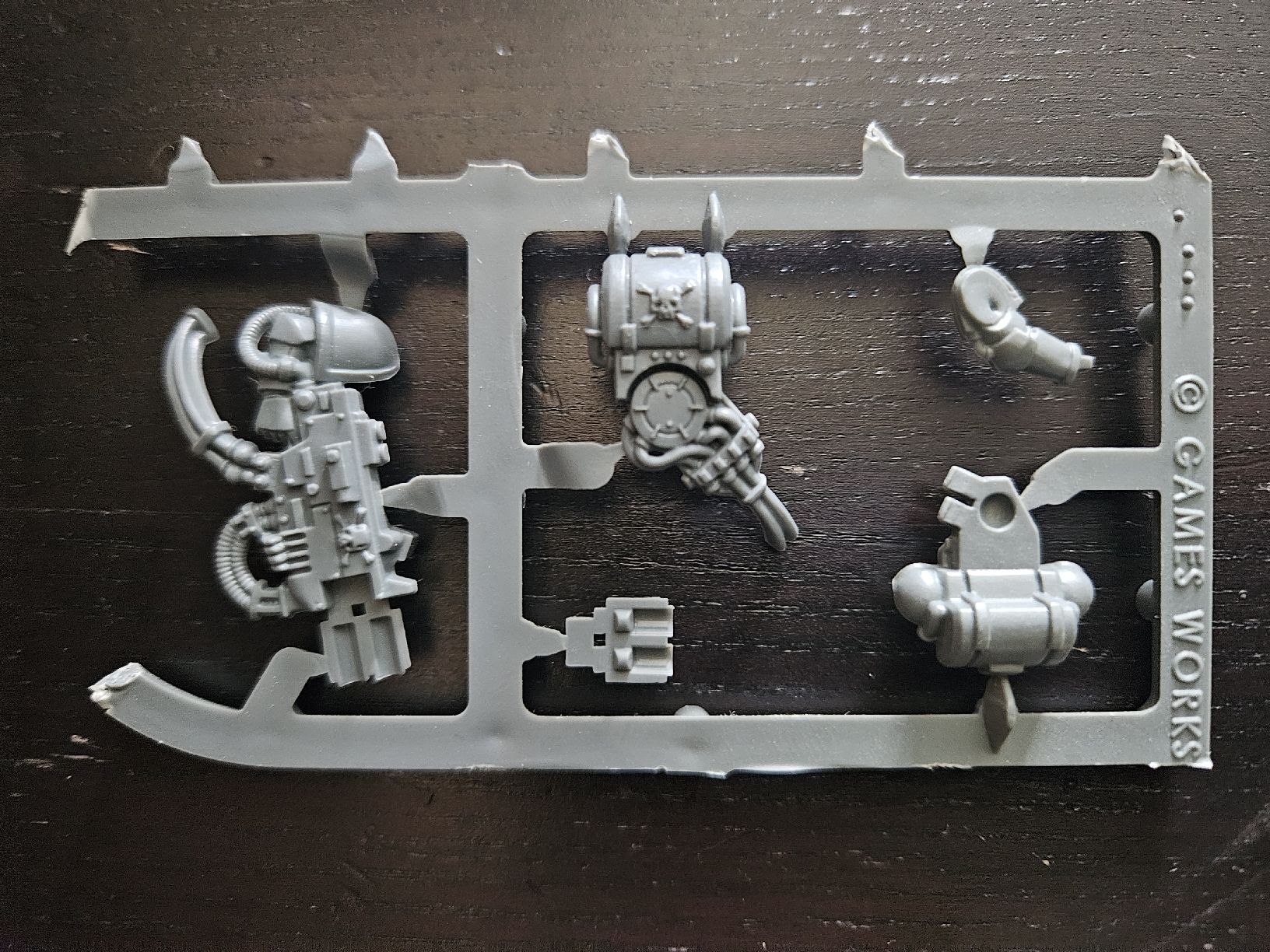 Modellbausätze & Standmodelle: Warhammer 40K - Bits - Multi Melta – Neu (gemäss Beschreibung) aus Genève von lec_2k2j