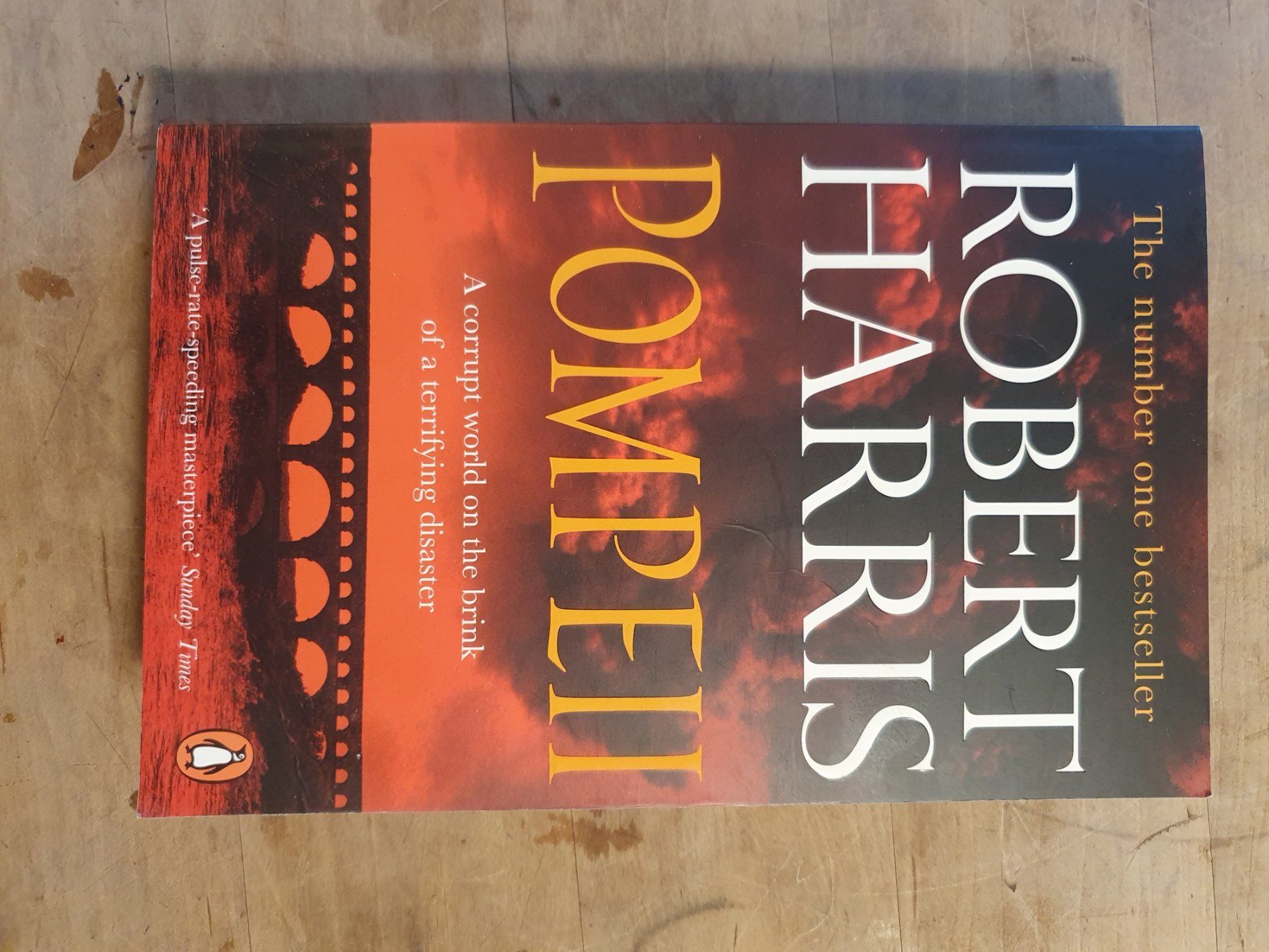 Libri: Pompeii Robert Harris Penguin – Usato da Zürich venduto da loosebone