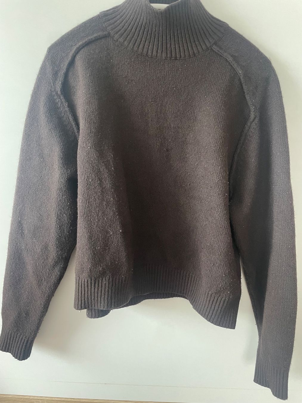 H&M Pullover & Sweatshirts: Kuschliger Pullover – Gebraucht aus Aarau von est_x5vz 1