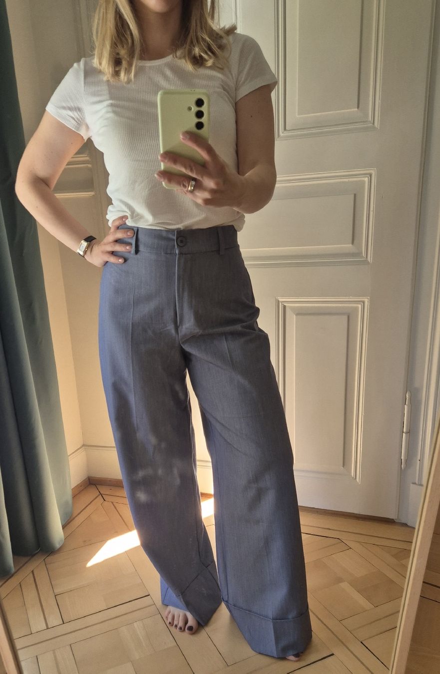 Pantaloni: Stoffhose Tensione In – Usato da Winterthur venduto da vabit_9