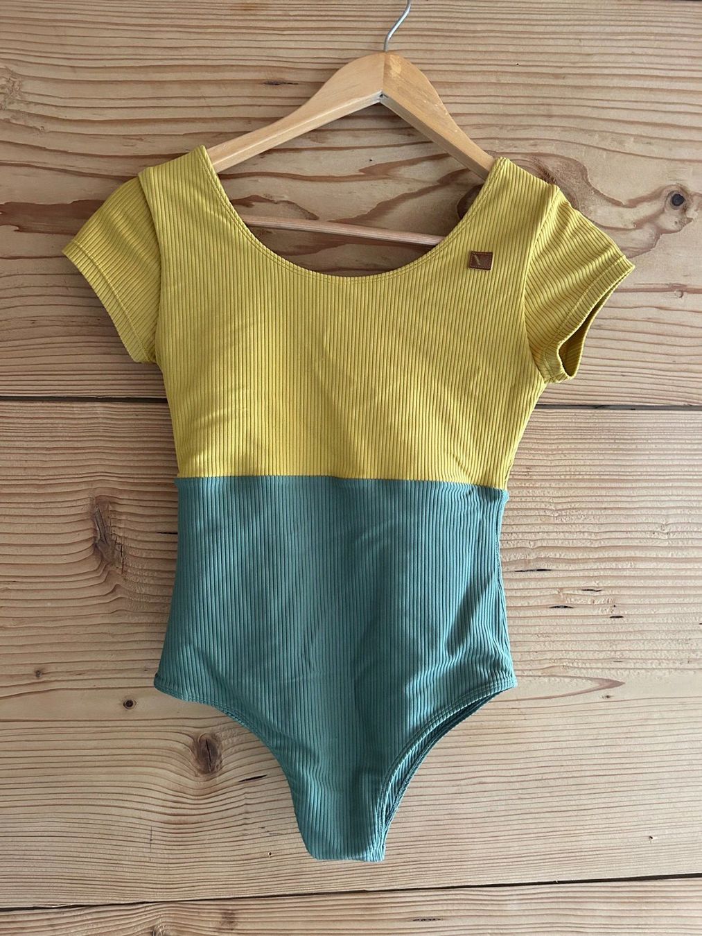 Costumi da bagno & Bikini: Surf Badekleid, handmade in Bali | Gr XS – Usato da Hitzkirch venduto da auuum