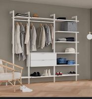 Kleiderschrank von Regalraum