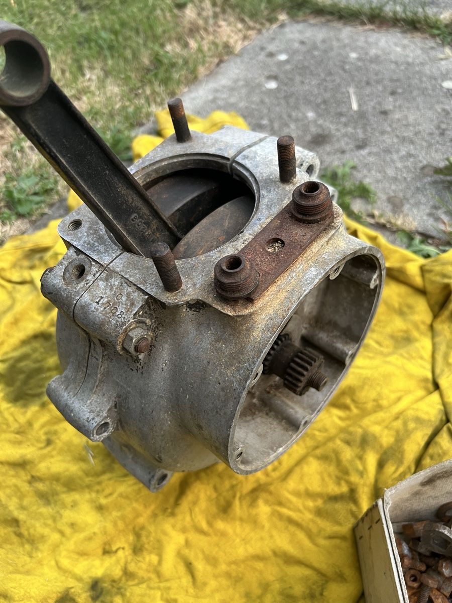 Triumph Tutti i ricambio per moto: Oldtimer Motorrad Getriebe BSA Triumph und andere Teile – Usato da Theilingen venduto da ovi123 5