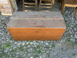 Truhe Holzkiste braun, gebeizt, mit Griff, Vintage, gebrauch