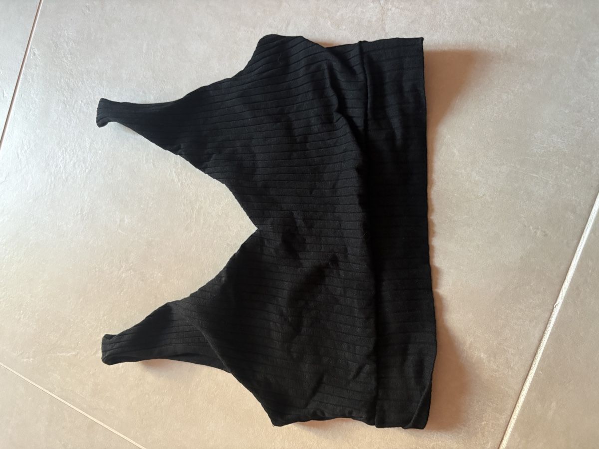 Top: Schwarzes Top in M – Usato da Aarwangen venduto da emelie.1101