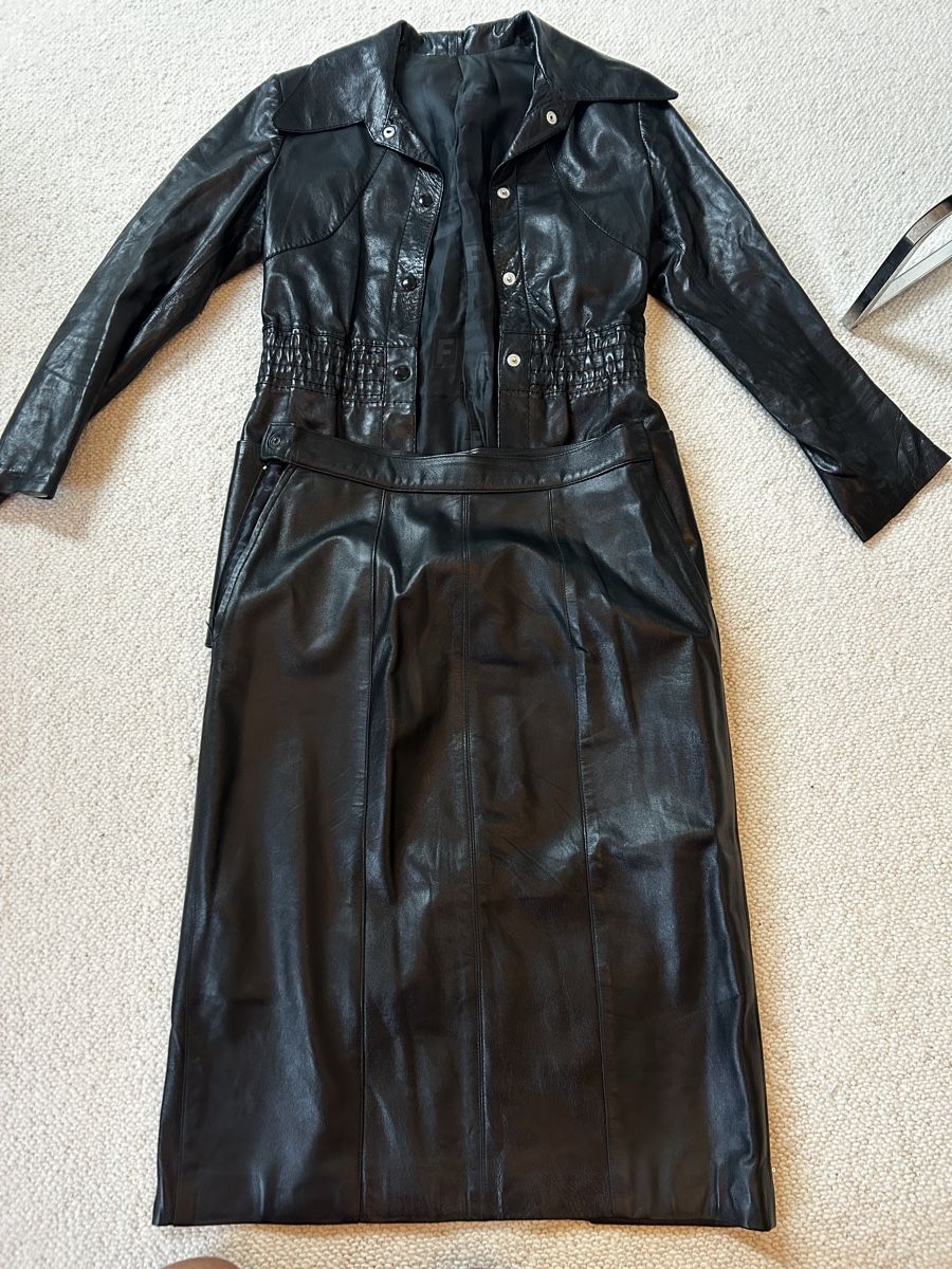 Lotti di vestiti: Jacket and skirt set – Usato da Birr venduto da exmornar 3