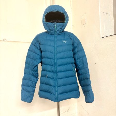 Arc'teryx Daunenjacke mit Kapuze blau, Grösse M