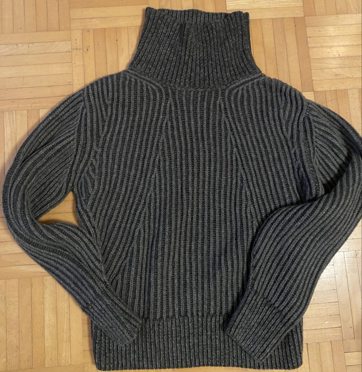 Massimo Dutti Maglioni & Felpe: Grauer Pulli von Massimo Dutti, Gr. S – Nuovo (secondo la descrizione) da Sarnen venduto da Paris99
