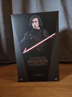 Hot Toys MMS438 Kylo Ren 1/6 – Star Wars The Last Jedi – wie