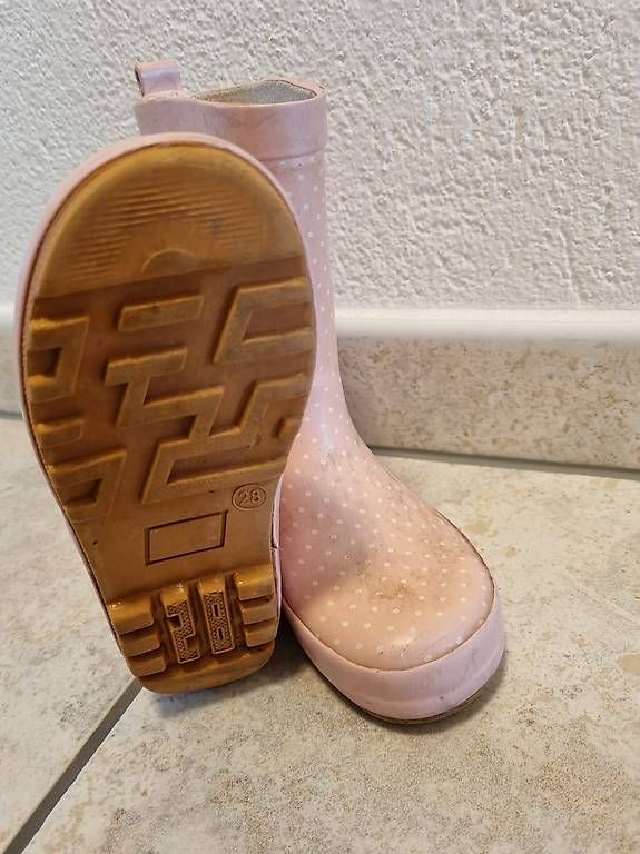 Schuhe für Mädchen: Gummistiefel Grösse 28 – Gebraucht aus Horw von arco35 1