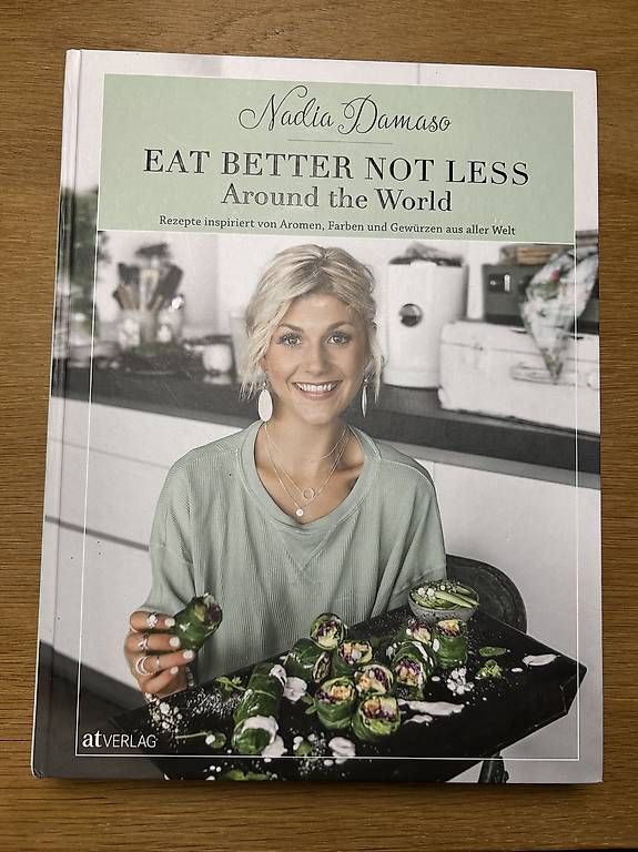 Libri: "Eat Better Not Less" handsigniert Nadia Damaso – Nuovo (secondo la descrizione) da Zürich venduto da cupasil