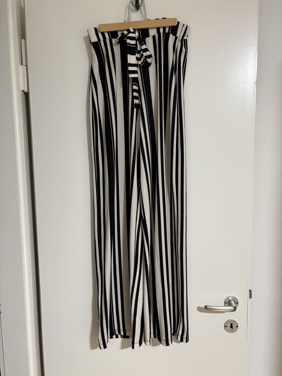 Hosen: Stoffhose Gr.S – Neu (gemäss Beschreibung) aus Münchenstein von cyoni