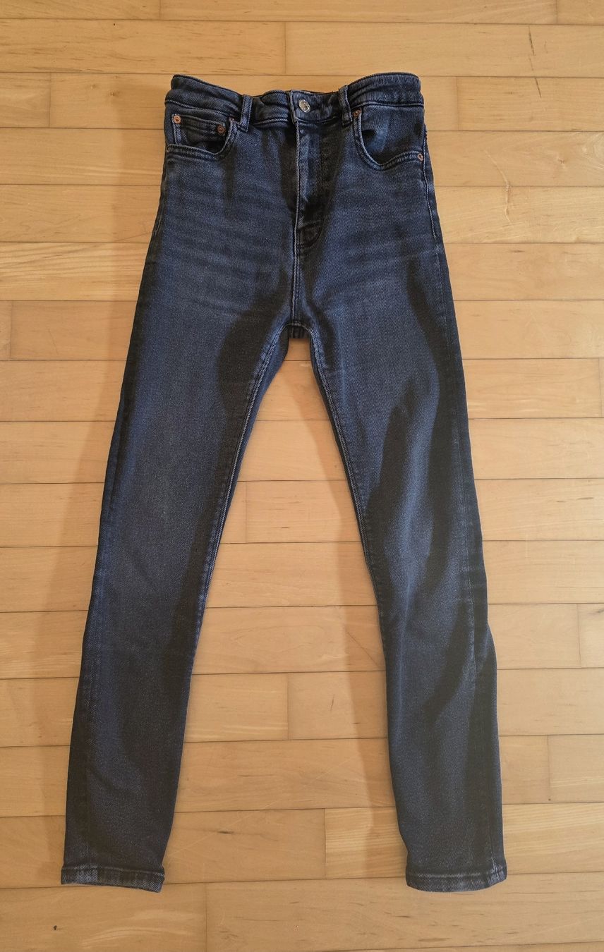Zara Jeans: Zara Skinny Jeans - Gr. 36 – Gebraucht aus Mumpf von Julanna