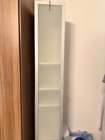 Schmaler Weisser Schrank für Büro zubehör oder Dvd
