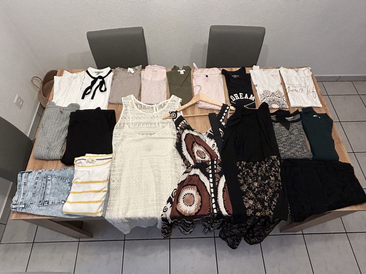 Lotti di vestiti: Lot taille S/M – Usato da Malleray venduto da Keimy32