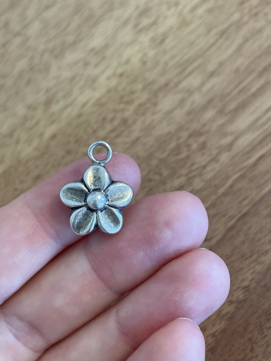 Anhänger: Blumen Kettenanhänger – Gebraucht aus Zürich von katidust 1