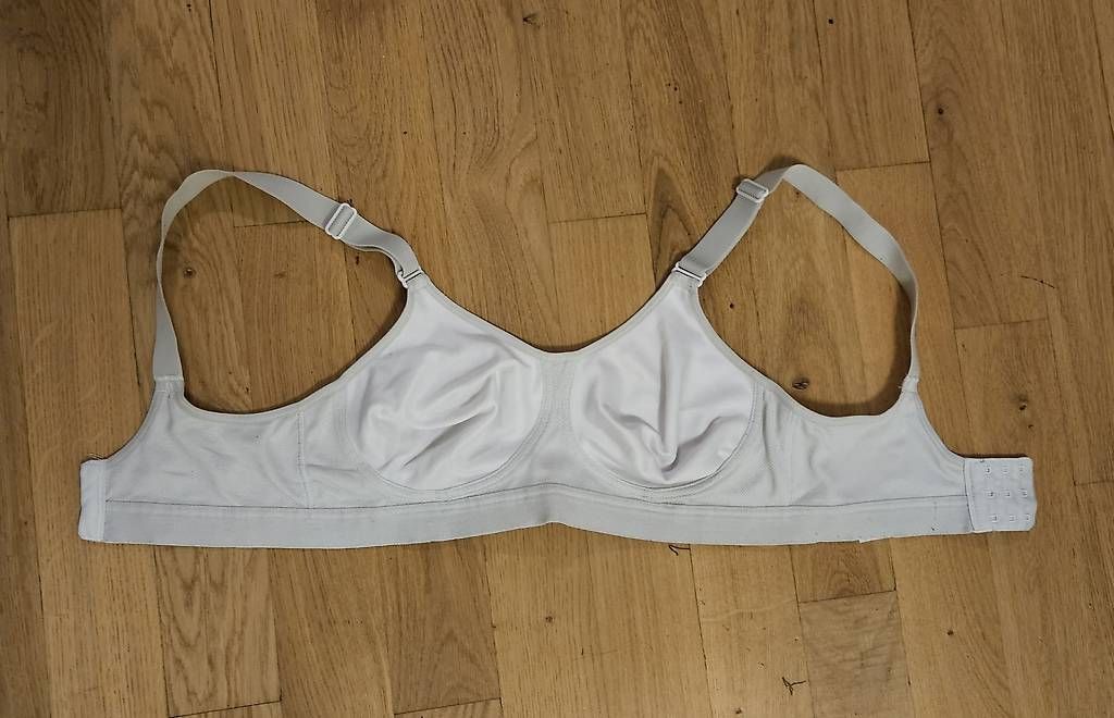 Altra biancheria intima: Soft-BH weiss, Gr. 75C – Usato da Basel venduto da Bienli03