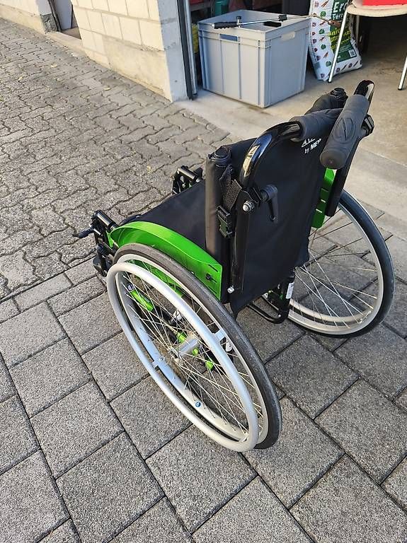 Chaises roulantes: Rollstuhl Meyra Kinder – D'occasion à Thörigen par lunafix 1
