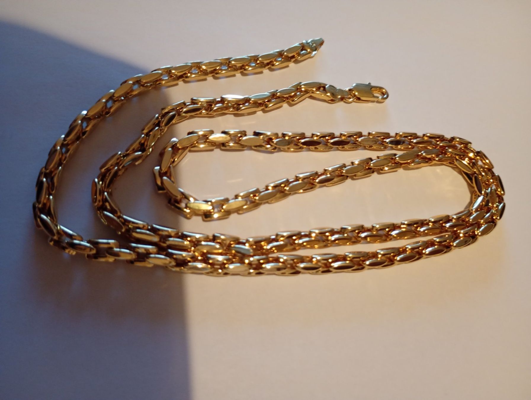 Catenine: Vergoldete Halskette mit 18 k – Nuovo e nell'imballaggio originale da St.Gallen venduto da Viki3
