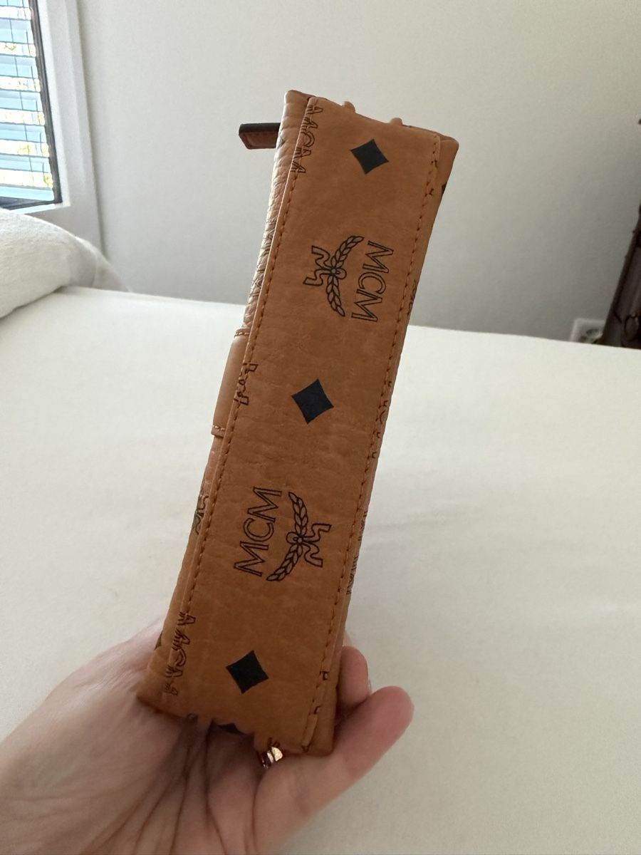 Mcm Kosmetikkoffer: MCM Necessaire "Aren" cognac – Neu und originalverpackt aus Allschwil von Figidindia 2
