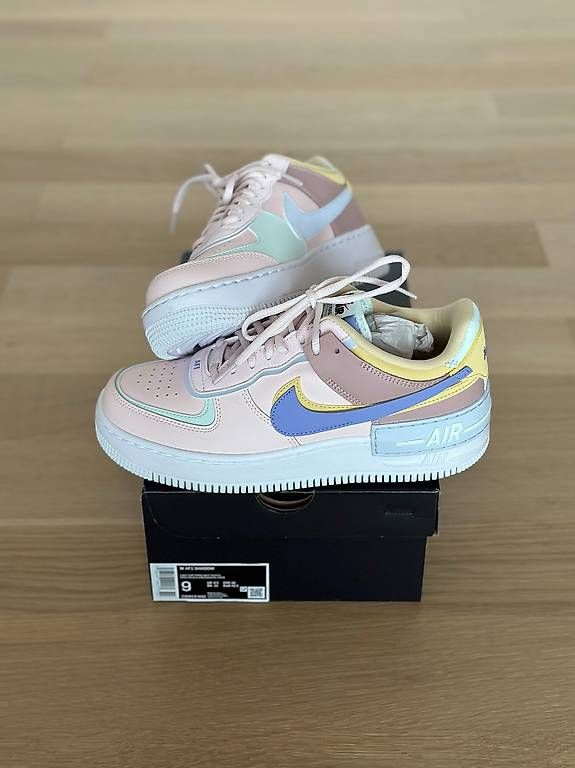 Scarpe da donna: WMNS Nike W AF1 SHADOW Pastell – Usato da St. Gallen venduto da Sabrinaaa