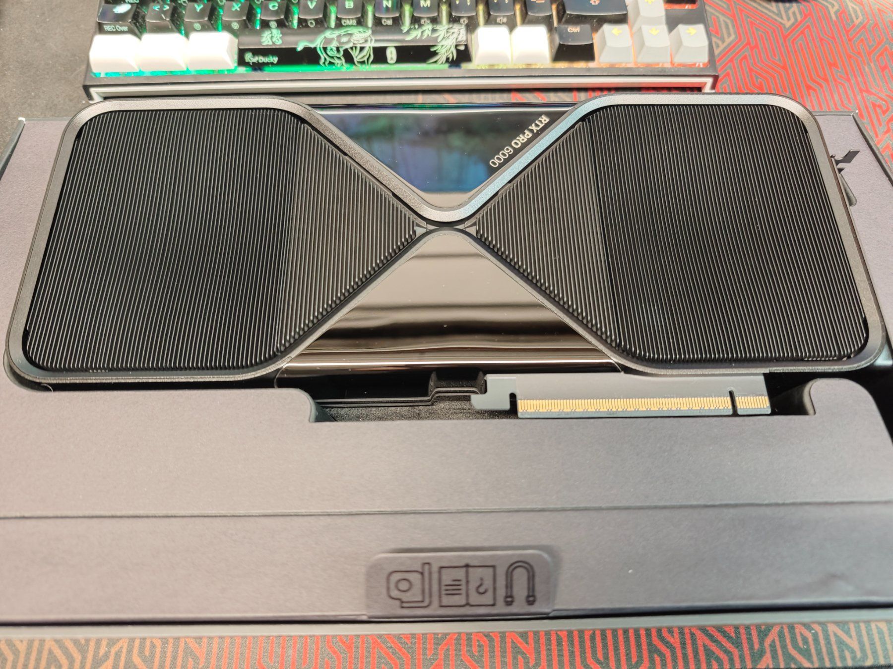 Nvidia Cartes graphiques: Nvidia RTX PRO 6000 Blackwell Workstation Edition – D'occasion à Thun par Comunic8 1