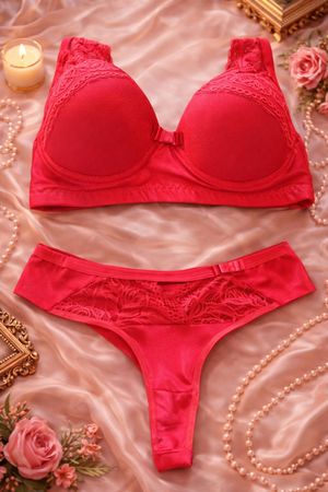 Ensemble lingerie rouge passion - Taille M - État neuf