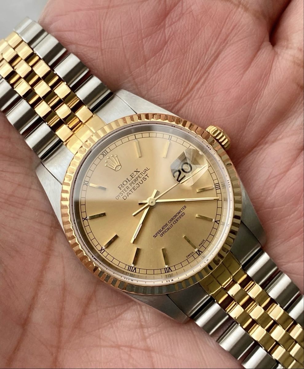 Rolex Montres: Rolex Datejust 16233 mint circa 2002 – D'occasion à Neuchatel par mar_9blm