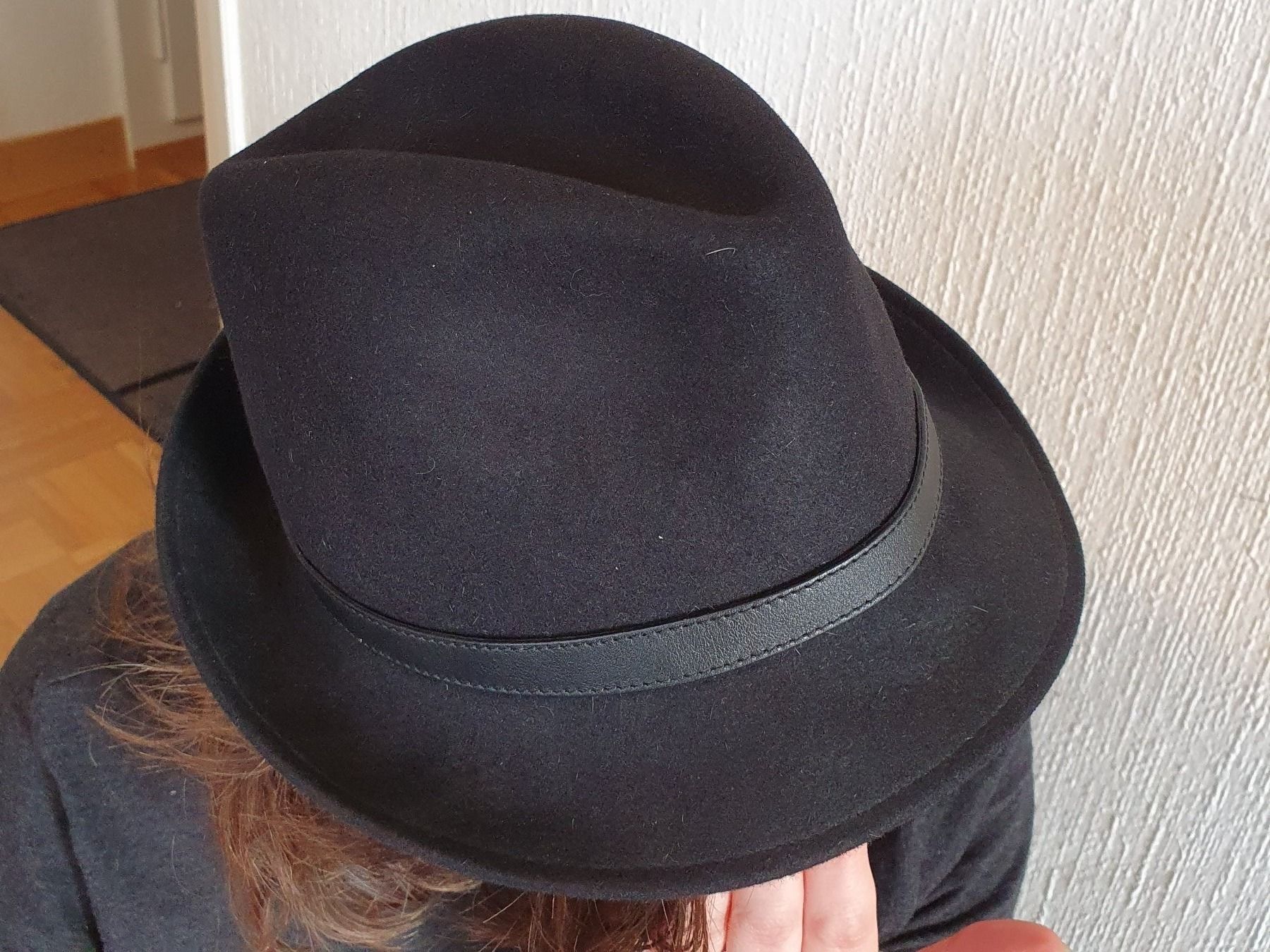 Gucci Copricapi, berretti & cappellini: Chapeau noir dame GUCCI – Usato da Prilly venduto da RoDyRe 4