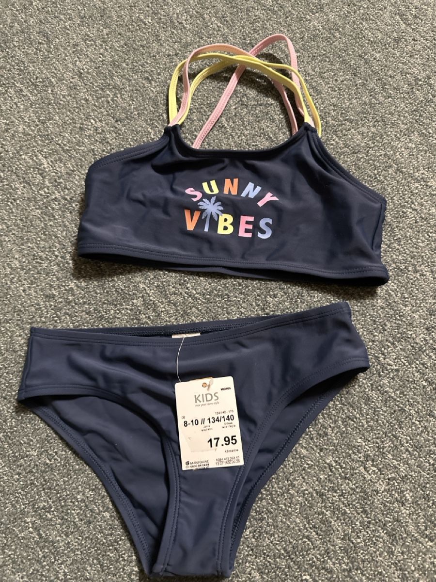 Lotti & Set di vestiti: Bikini neu/ Shirt Hr 134 – Nuovo (secondo la descrizione) da Baltschieder venduto da YmroBe