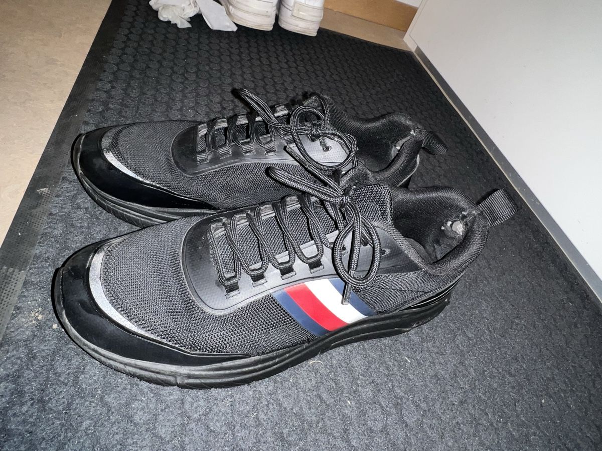 Tommy Hilfiger Scarpe da uomo: Tommy Hilfiger Herren Sneaker – Usato da Winterthur venduto da Can.sel37